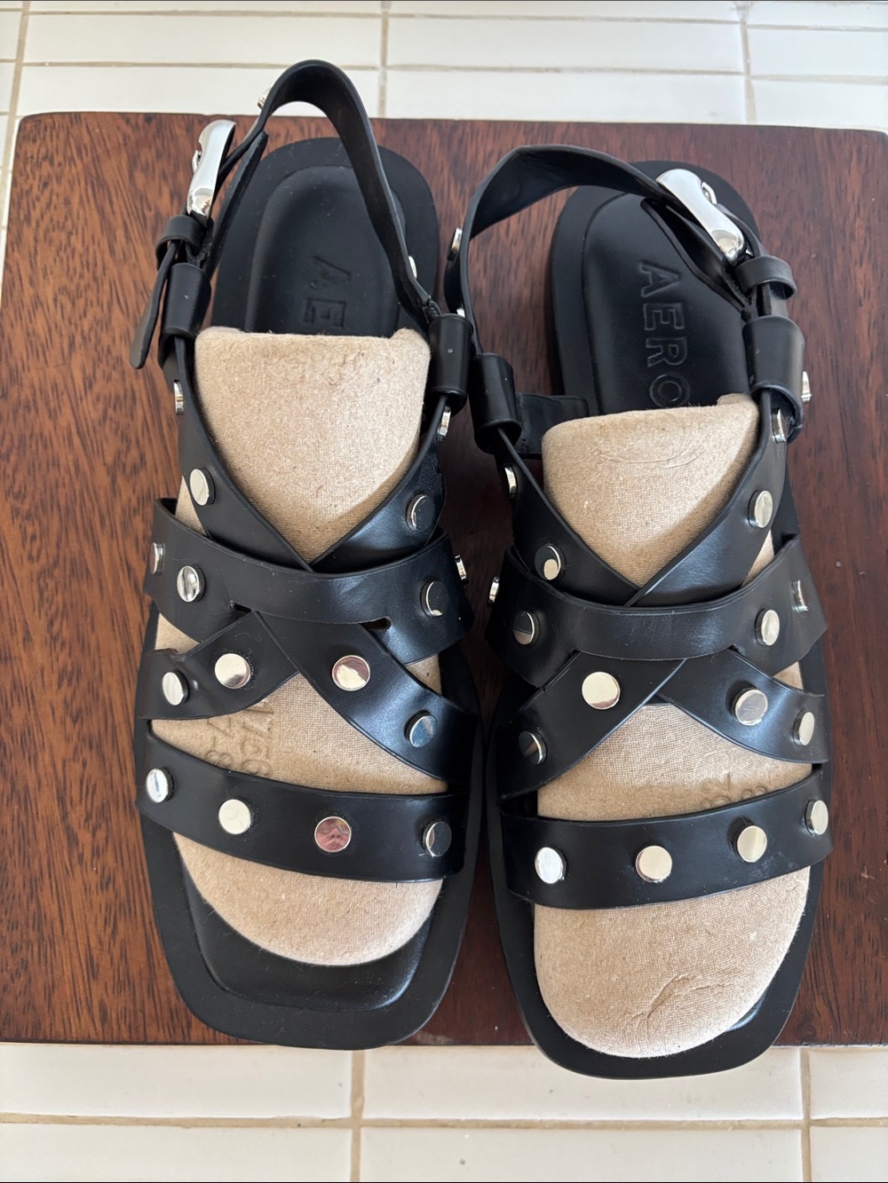 Aerosoles Black Studded Leather Strappy Sandals Women’s 9